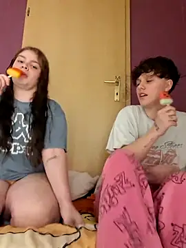 BellaHoneyy online show from May 25, 2026, 12:27 am