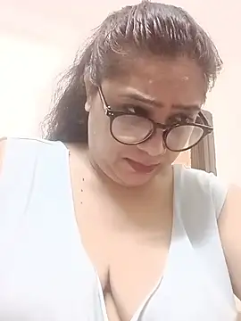 yourchahat27 online show from July 12, 2026, 4:47 am
