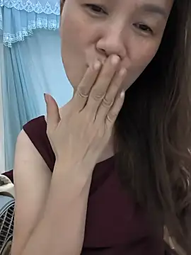 Snapshot of Lye_lovely chatting on July 12, 2026, 11:23 am Lye lovely online show from July 12, 2026, 11:23 am