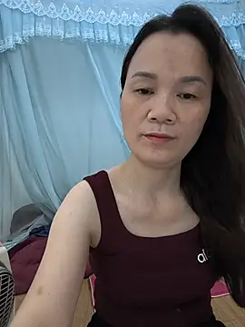 Snapshot of Lye_lovely chatting on July 15, 2026, 2:06 am Lye lovely online show from July 15, 2026, 2:06 am