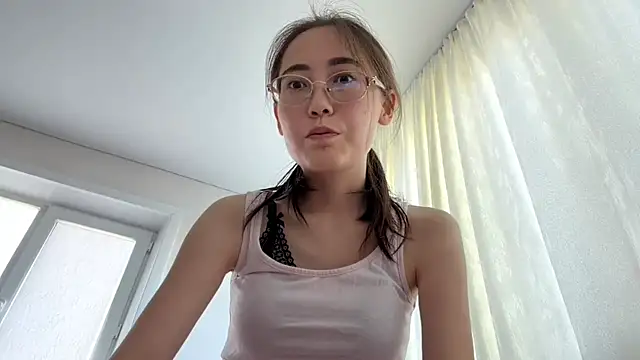 VickieTrudo online show from July 16, 2026, 12:22 pm