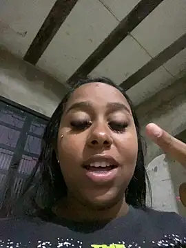 jhenannyy online show from June 26, 2026, 9:03 am