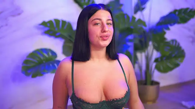 Vanessaxrayy online show from June 3, 2026, 4:48 am
