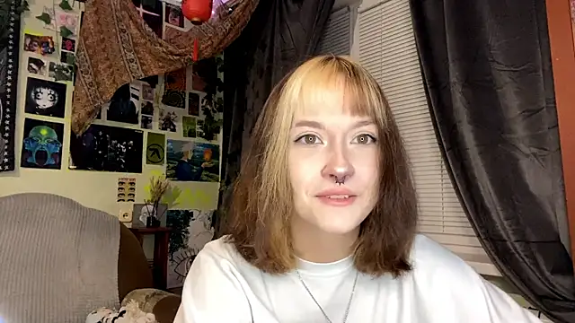 Snapshot of YourFavoriteAltgirl chatting on May 31, 2026, 10:33 pm YourFavoriteAltgirl online show from May 31, 2026, 10:33 pm