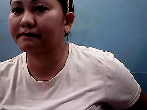 Snapshot of Irisshinn chatting on July 15, 2026, 5:45 am Irisshinn online show from July 15, 2026, 5:45 am