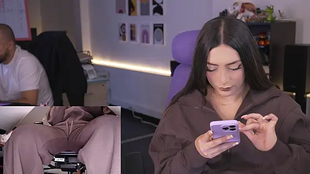 Kimberlyclars online show from May 30, 2026, 8:28 pm