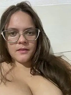 Laryssinha 69 online show from June 12, 2026, 4:22 am