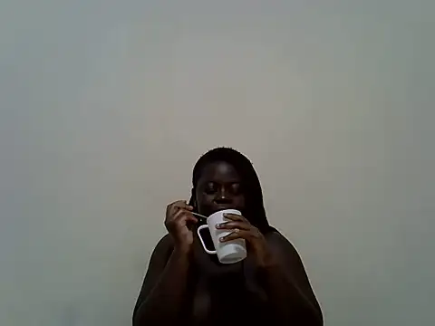 Snapshot of berrynova chatting on June 19, 2026, 11:19 pm berrynova online show from June 19, 2026, 11:19 pm