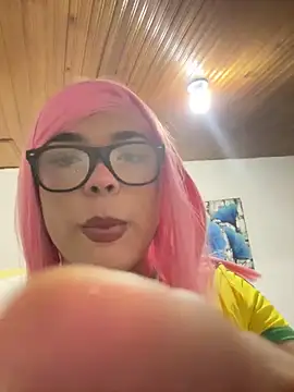 lizzgema online show from June 5, 2026, 2:07 am