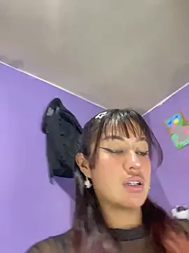 Snapshot of Leyla_collinss_ chatting on July 13, 2026, 1:08 am Leyla collinss online show from July 13, 2026, 1:08 am