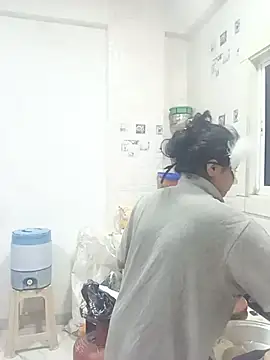 Snapshot of sakshi_moni chatting on August 5, 2026, 2:31 pm sakshi moni online show from August 5, 2026, 2:31 pm