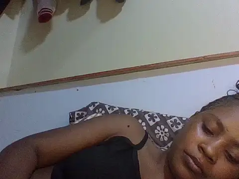 Snapshot of Prettydoll2 chatting on May 28, 2026, 8:28 pm Prettydoll2 online show from May 28, 2026, 8:28 pm