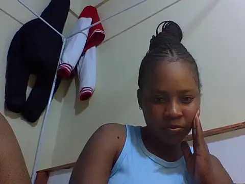 Snapshot of Prettydoll2 chatting on May 31, 2026, 5:42 pm Prettydoll2 online show from May 31, 2026, 5:42 pm