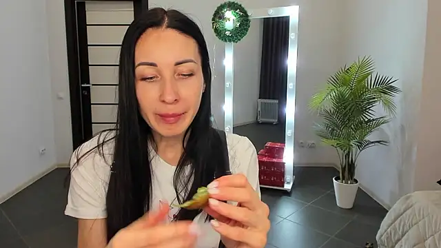 BouncySweety online show from December 7, 2024, 3:30 pm