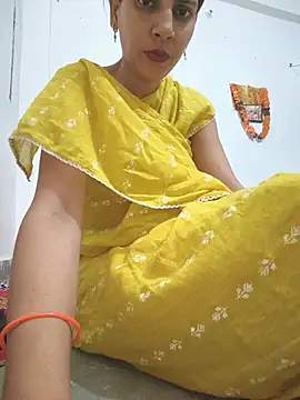 Snapshot of Neha-ji chatting on June 10, 2026, 5:28 am Neha-ji online show from June 10, 2026, 5:28 am