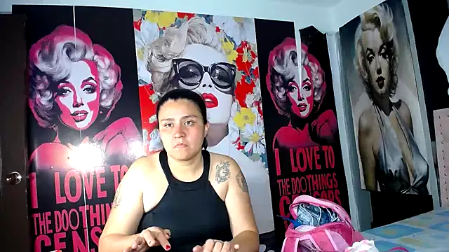 BaddieLuxe  online show from May 26, 2026, 10:33 am