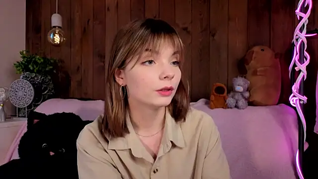 Snapshot of IvoryPesante chatting on July 12, 2026, 8:38 am IvoryPesante online show from July 12, 2026, 8:38 am