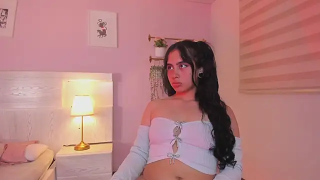 Kimdyy  online show from June 15, 2026, 7:27 pm