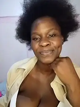 Snapshot of curvyperry chatting on July 14, 2026, 6:24 pm curvyperry online show from July 14, 2026, 6:24 pm