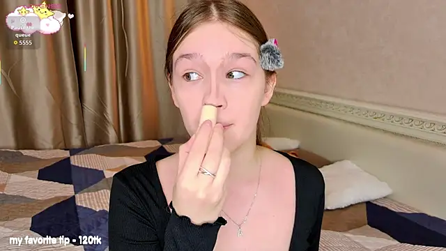 Snapshot of PlayfulMelly chatting on July 7, 2026, 3:16 pm PlayfulMelly online show from July 7, 2026, 3:16 pm