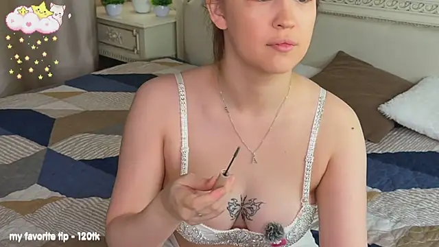 Snapshot of PlayfulMelly chatting on July 12, 2026, 9:00 am PlayfulMelly online show from July 12, 2026, 9:00 am