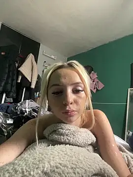 Glowing Manny Riah online show from June 1, 2026, 1:46 pm