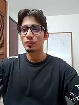 Snapshot of SrIncognito666 chatting on May 31, 2026, 6:09 pm SrIncognito666 online show from May 31, 2026, 6:09 pm
