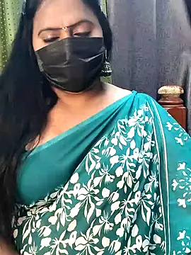 Snapshot of Meera_mia chatting on May 31, 2026, 7:04 pm Meera mia online show from May 31, 2026, 7:04 pm