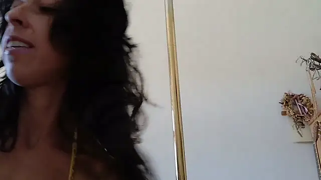 Snapshot of PriscillaPole chatting on August 8, 2026, 10:06 am PriscillaPole online show from August 8, 2026, 10:06 am