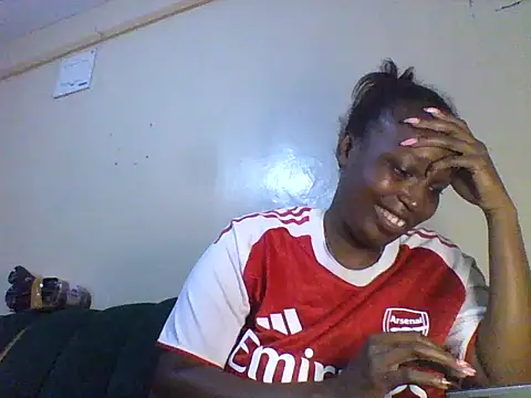 Snapshot of Lynn_001 chatting on May 31, 2026, 8:10 am Lynn 001 online show from May 31, 2026, 8:10 am