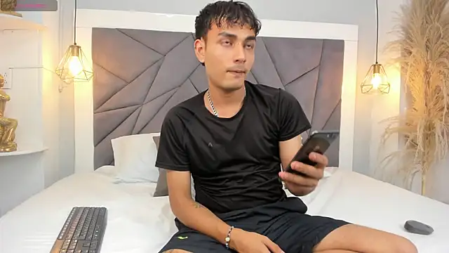 LiamBlake  online show from May 28, 2026, 5:49 am