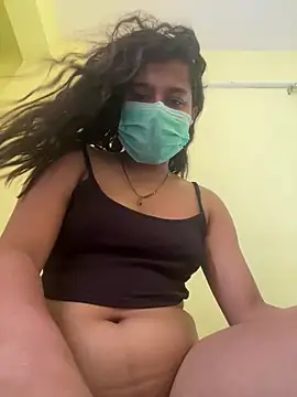 Snapshot of Yalina_ chatting on June 11, 2026, 7:17 am Yalina online show from June 11, 2026, 7:17 am