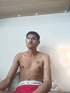 xanderlover online show from June 2, 2026, 5:37 pm