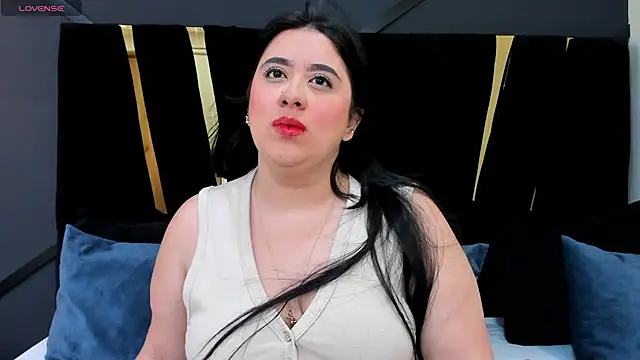 Snapshot of maite_graay chatting on June 11, 2026, 12:03 pm maite graay online show from June 11, 2026, 12:03 pm