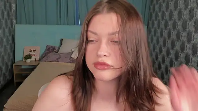 Snapshot of Maya-Mimi chatting on June 15, 2026, 1:19 am Maya-Mimi online show from June 15, 2026, 1:19 am