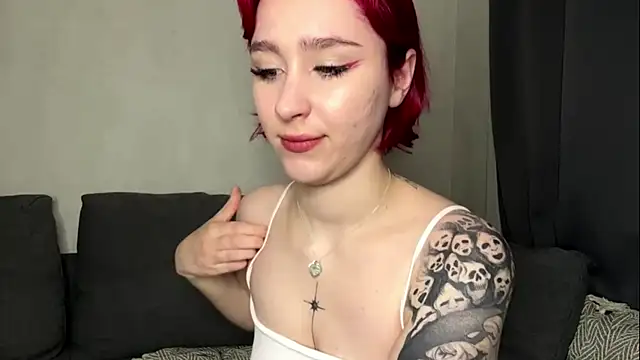 MartaCali online show from July 6, 2026, 4:53 pm