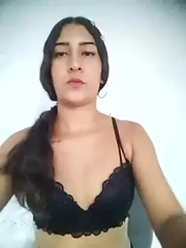 ScarletLovee  online show from June 1, 2026, 8:43 pm
