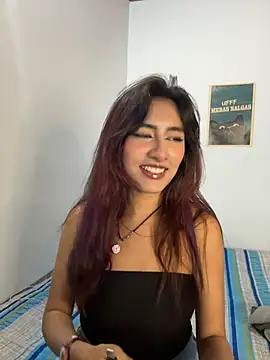 Snapshot of velariasoft_ chatting on July 15, 2026, 3:17 pm velariasoft online show from July 15, 2026, 3:17 pm