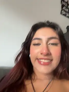 Snapshot of velariasoft_ chatting on July 17, 2026, 4:12 pm velariasoft online show from July 17, 2026, 4:12 pm