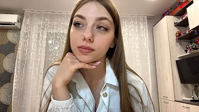 Snapshot of KateLew chatting on May 31, 2026, 6:04 pm KateLew online show from May 31, 2026, 6:04 pm