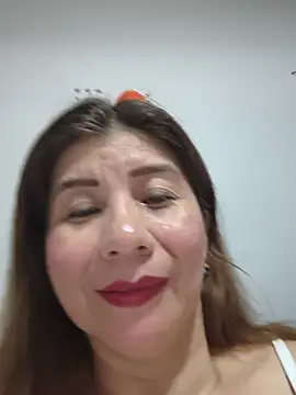 Snapshot of fire_mommy chatting on July 5, 2026, 9:55 pm fire mommy online show from July 5, 2026, 9:55 pm
