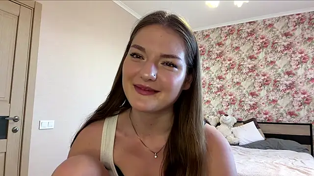 lizzzanatooo online show from June 16, 2026, 3:25 pm