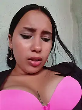 shantall cute online show from June 14, 2026, 8:55 pm
