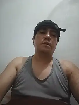 Snapshot of hotboyrider chatting on May 27, 2026, 3:47 am hotboyrider online show from May 27, 2026, 3:47 am