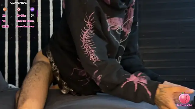 Snapshot of SilentFetish chatting on July 1, 2026, 5:09 am SilentFetish online show from July 1, 2026, 5:09 am
