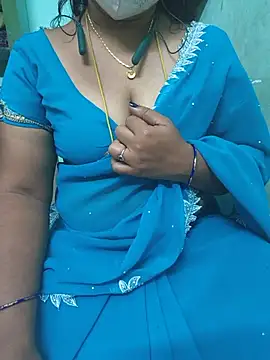 Snapshot of Tamil-kaviya98 chatting on July 6, 2026, 5:15 pm Tamil-kaviya98 online show from July 6, 2026, 5:15 pm