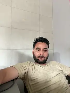 Snapshot of VBRAWN01 chatting on June 19, 2026, 12:09 pm VBRAWN01 online show from June 19, 2026, 12:09 pm