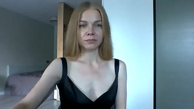 Snapshot of Tina5394 chatting on July 15, 2026, 4:34 pm Tina5394 online show from July 15, 2026, 4:34 pm