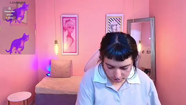 Snapshot of _sofia_smth_xx chatting on July 8, 2026, 8:24 pm sofia smth xx online show from July 8, 2026, 8:24 pm