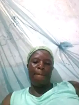 Snapshot of sexychumvi chatting on June 14, 2026, 6:43 pm sexychumvi online show from June 14, 2026, 6:43 pm